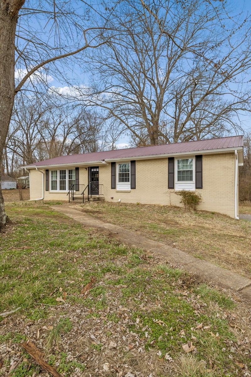 205 Shiloh Rd, Clarksville, TN 37042