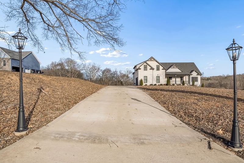 1005 Hickory Point Rd, Clarksville, TN 37043