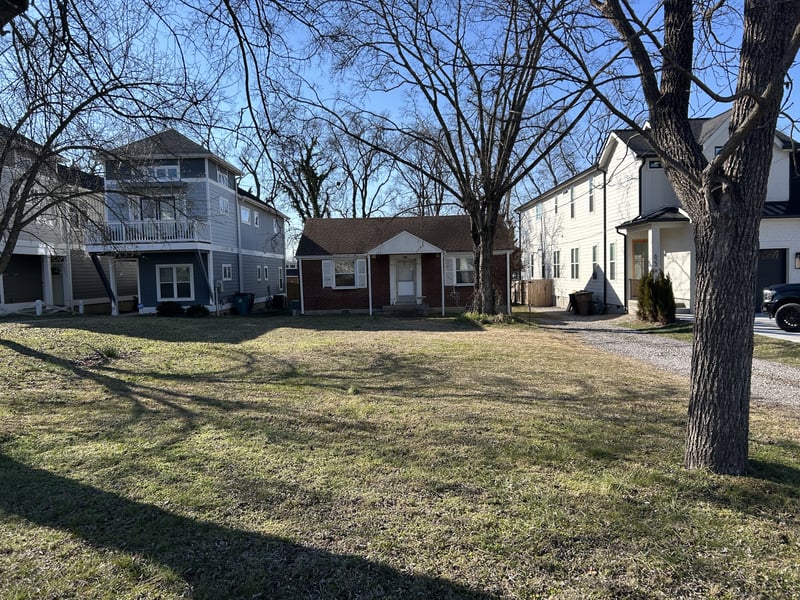 621 Eastboro Dr, Nashville, TN 37209