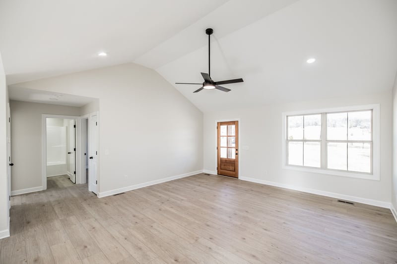 676 Chipman Rd, Bethpage, TN 37022