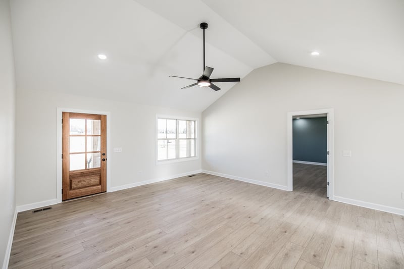 676 Chipman Rd, Bethpage, TN 37022