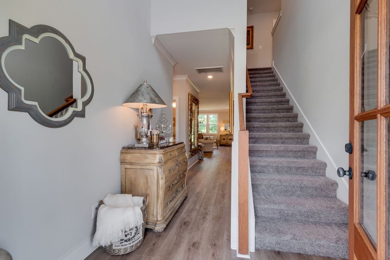 588 Davis Valley Dr, Columbia, TN 38401