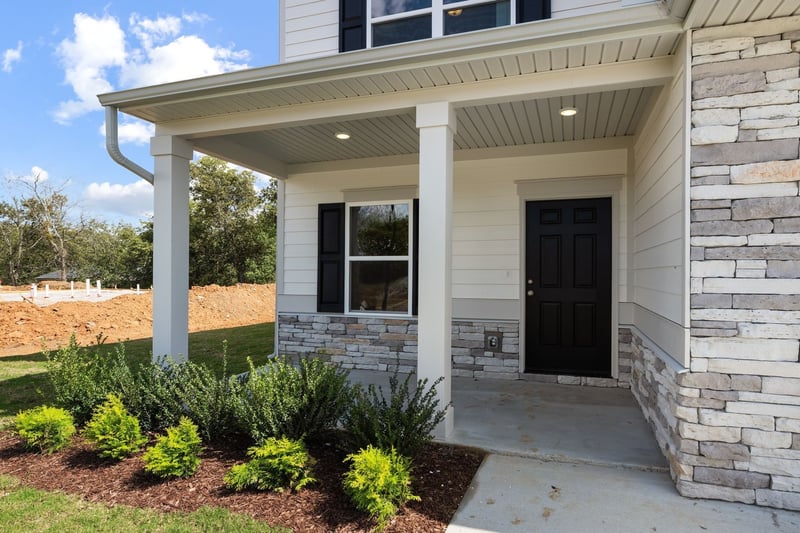 572 Nightengale Ridge Dr, Columbia, TN 38401