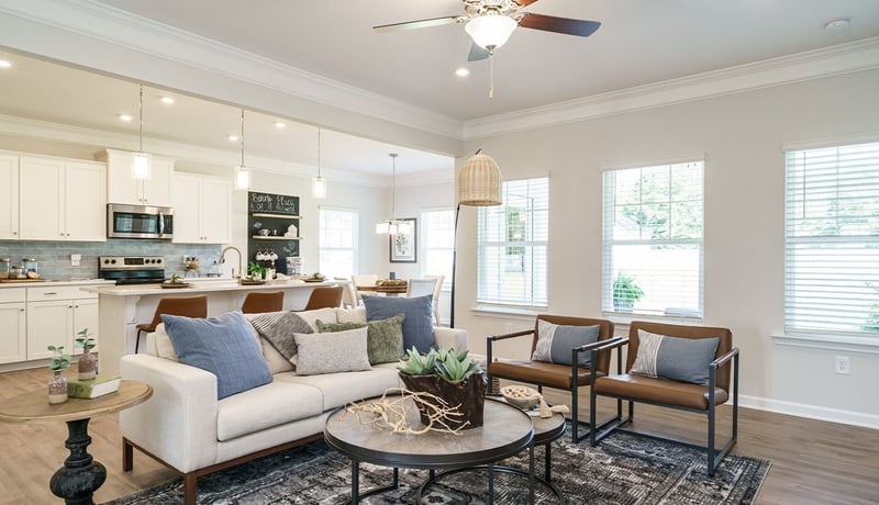 577 Nightengale Ridge Dr, Columbia, TN 38401