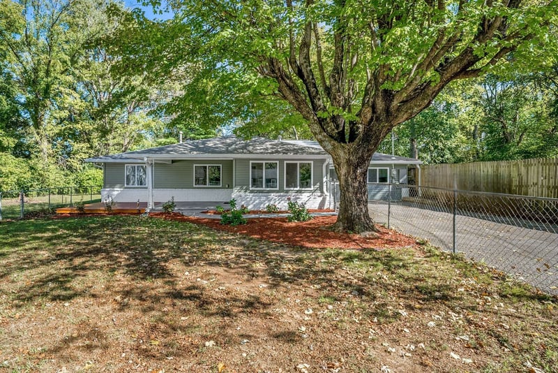 2101 Jones Cir, Nashville, TN 37207