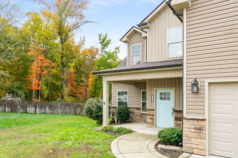 518 Latham Ct, Clarksville, TN 37043