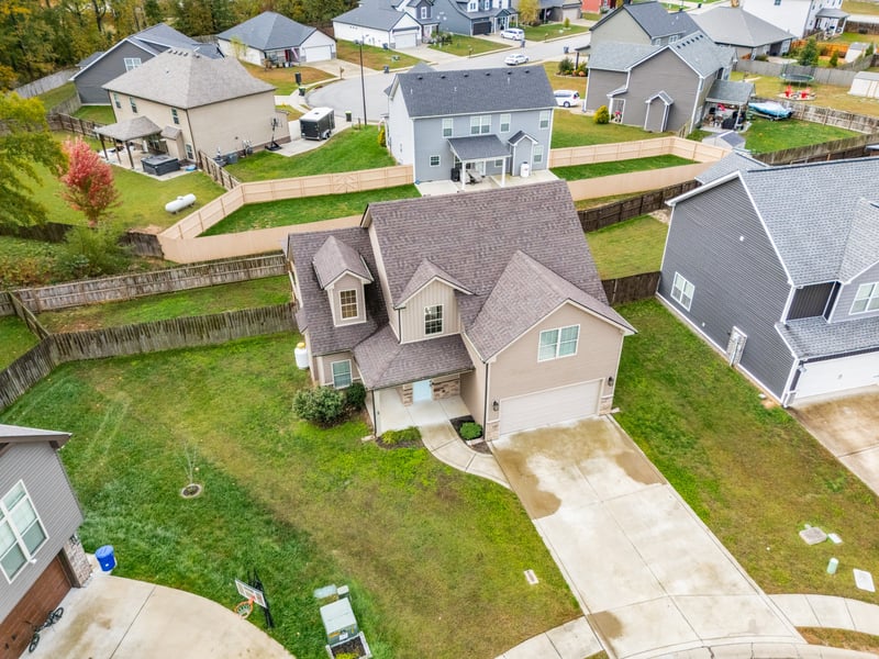 518 Latham Ct, Clarksville, TN 37043