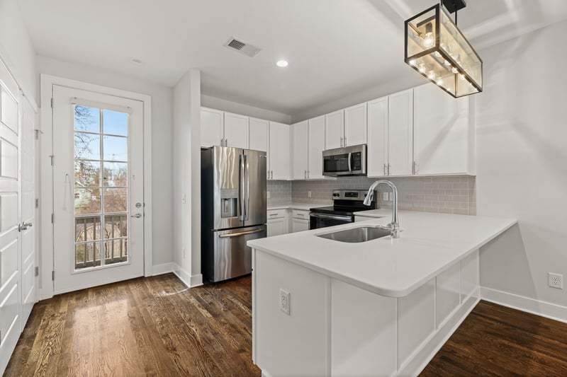 207 Porter Village Cir, Nashville, TN 37206