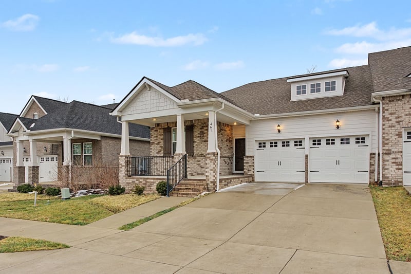 461 Golden Meadow Ln, Hendersonville, TN 37075
