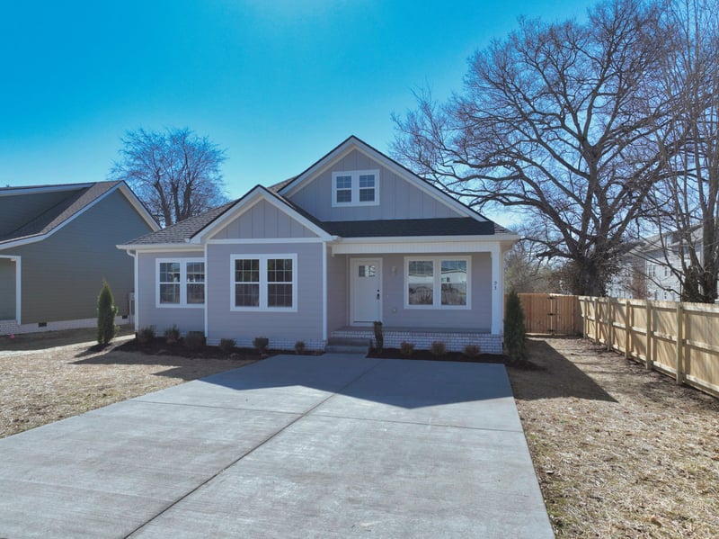 93 Plumlee Dr, Hendersonville, TN 37075