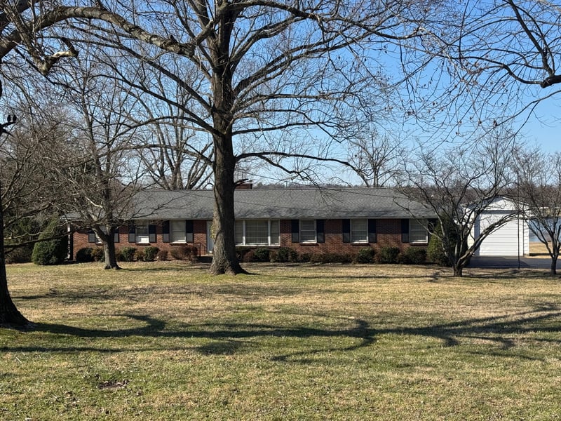 126 Lake Terrace Dr, Hendersonville, TN 37075