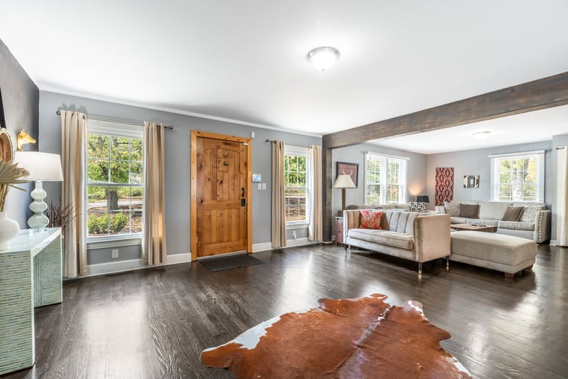 2104 Cliff Dr, Nashville, TN 37218