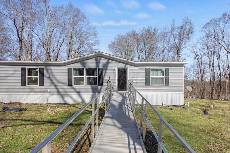 5076 Southpoint Ridge Rd, Hampshire, TN 38461