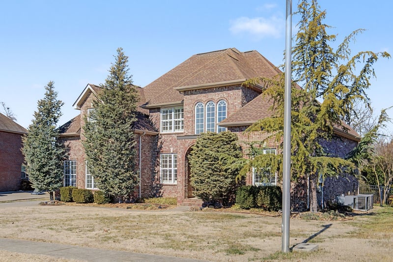 427 Creekview Dr, Murfreesboro, TN 37128