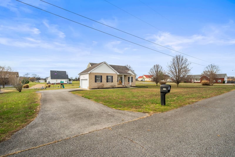 3228 Carol Ln, Cross Plains, TN 37049