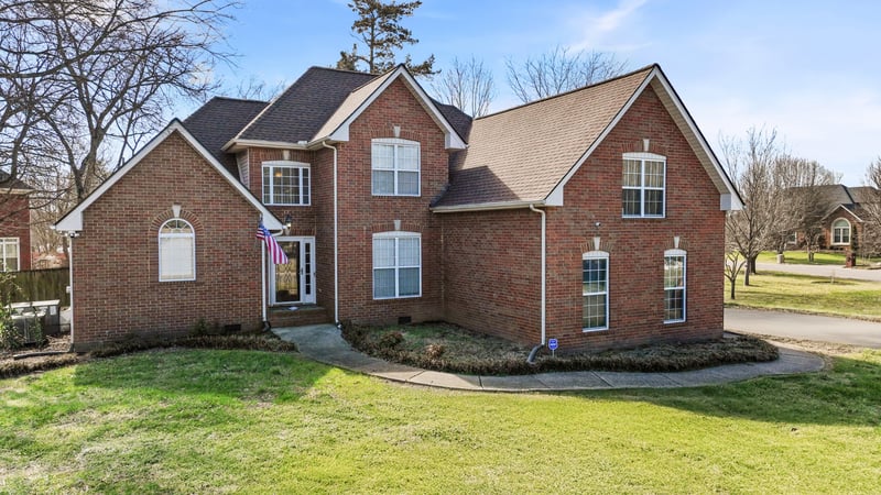 2240 Woodridge Trl, Murfreesboro, TN 37130