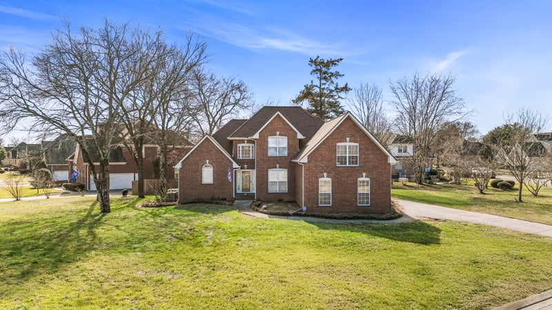 2240 Woodridge Trl, Murfreesboro, TN 37130