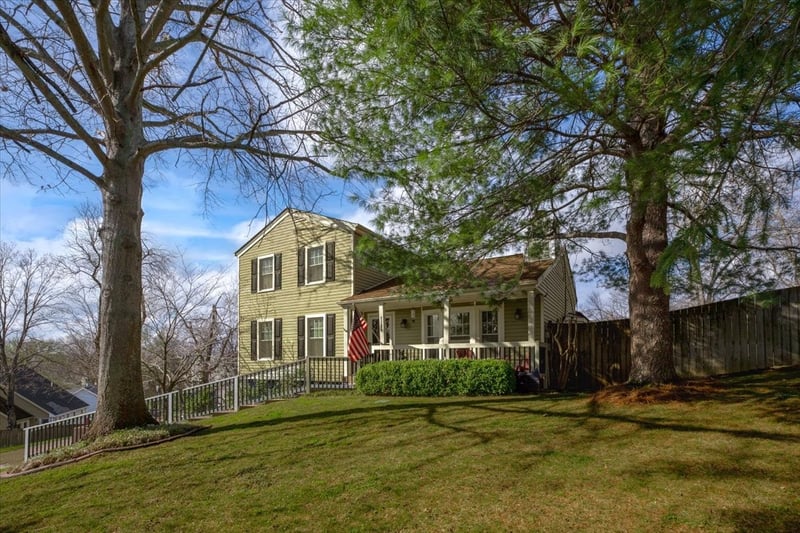 1105 Blythe Ct, Nashville, TN 37221