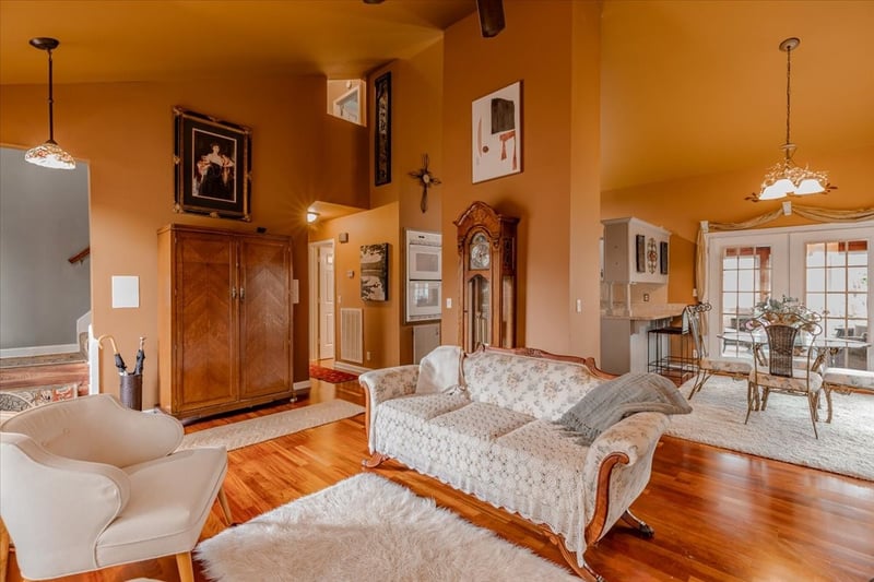 1105 Blythe Ct, Nashville, TN 37221