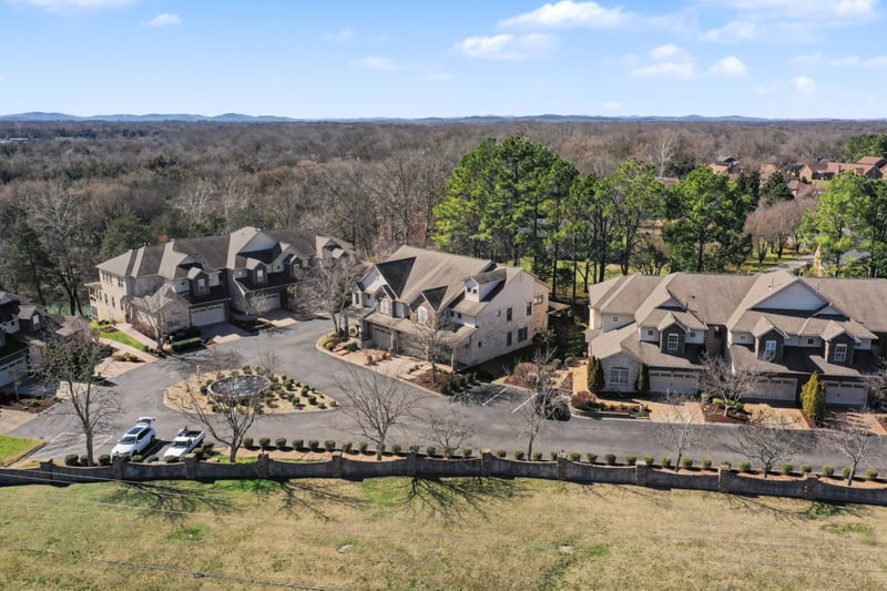 2325 River Terrace Dr, Murfreesboro, TN 37129