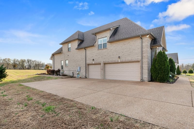 70 Cherokee Dock Rd, Lebanon, TN 37087