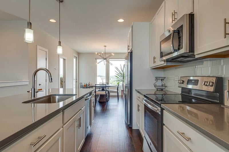 72 Fern Ave, Nashville, TN 37207