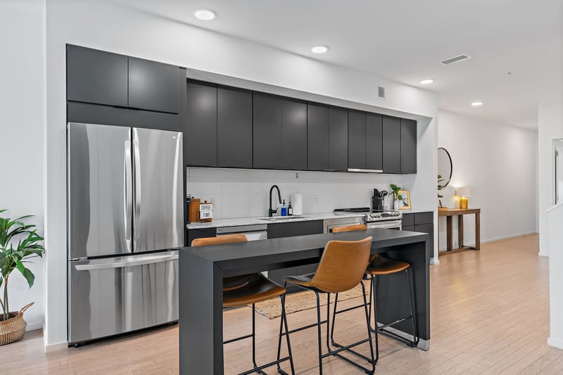 700 1st Ave #504, Nashville, TN 37201