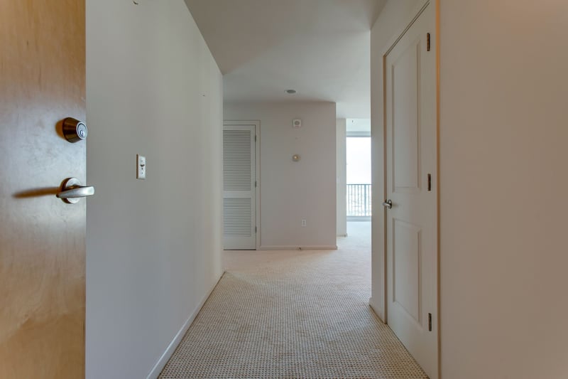 415 Church St #2402, Nashville, TN 37219