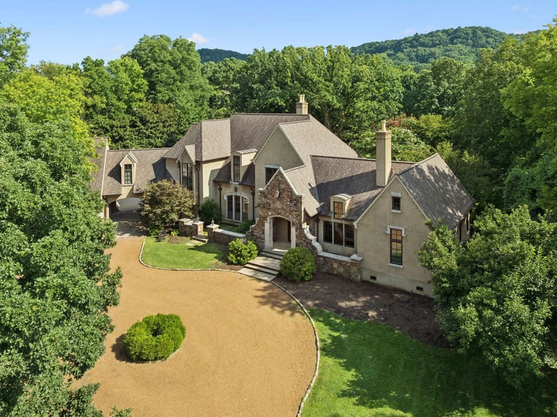 1011 Gateway Ln, Nashville, TN 37220