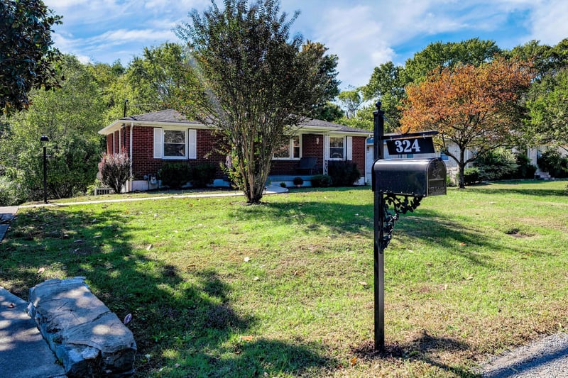 324 Jacksonian Dr, Hermitage, TN 37076