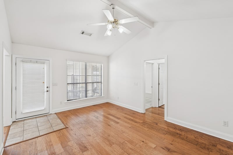 8552 Sawyer Brown Rd, Nashville, TN 37221