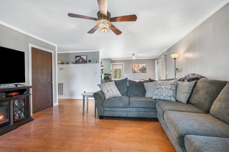5835 Dog Creek Rd, Primm Springs, TN 38476