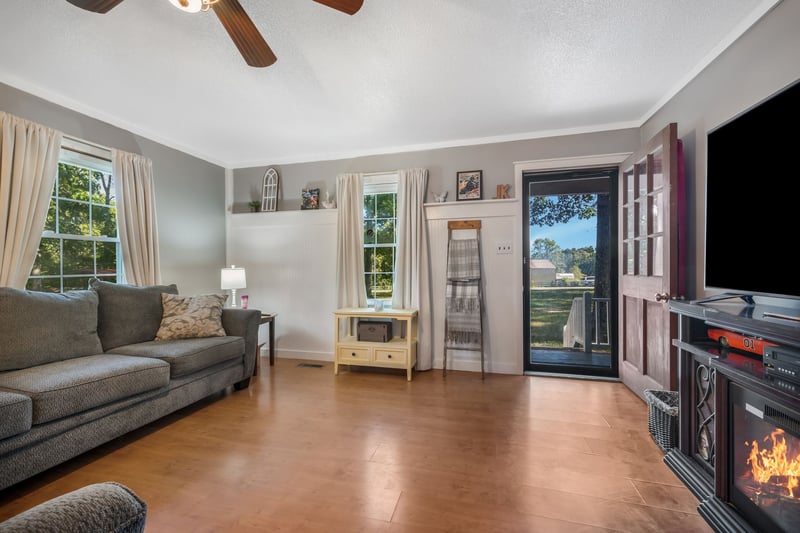 5835 Dog Creek Rd, Primm Springs, TN 38476