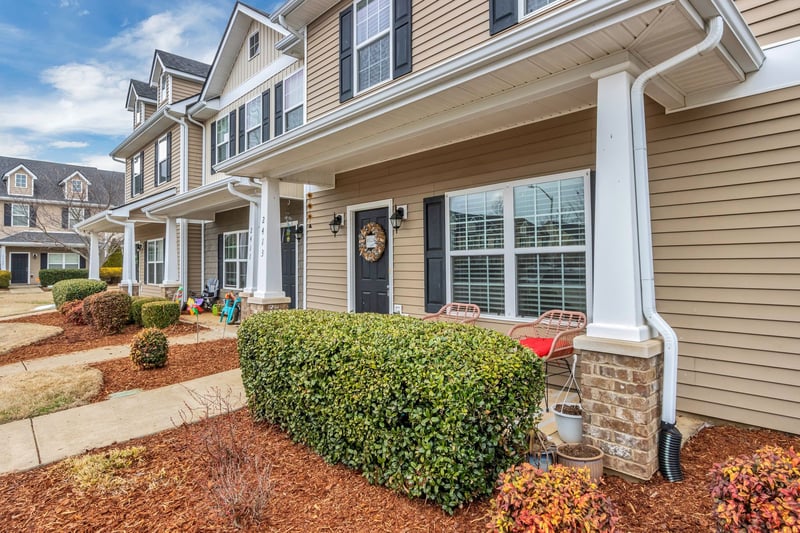 2413 New Holland Cir, Murfreesboro, TN 37128