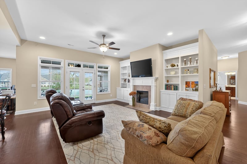 2249 Stonecenter Ln, Murfreesboro, TN 37128