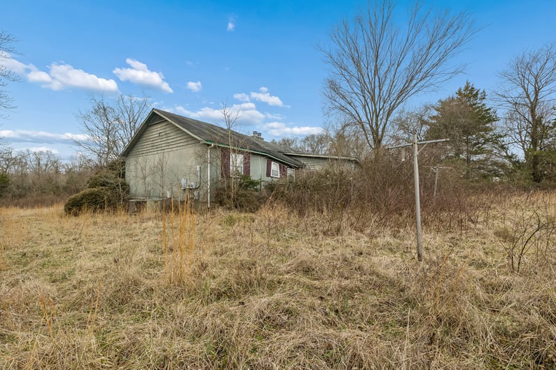 1187 Lawrence Rd, Murfreesboro, TN 37128