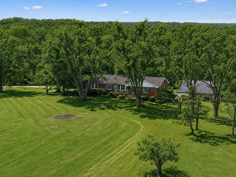 526 W Boiling Springs Rd, Portland, TN 37148
