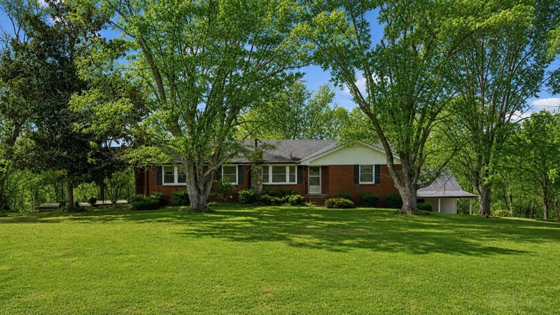 526 W Boiling Springs Rd, Portland, TN 37148