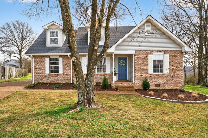 709 Ashworth Cir, Nashville, TN 37211