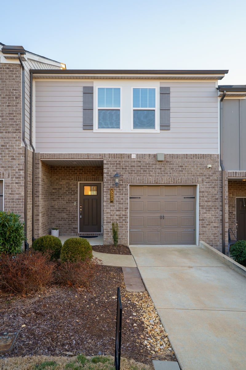 523 Stovall Ln, Columbia, TN 38401