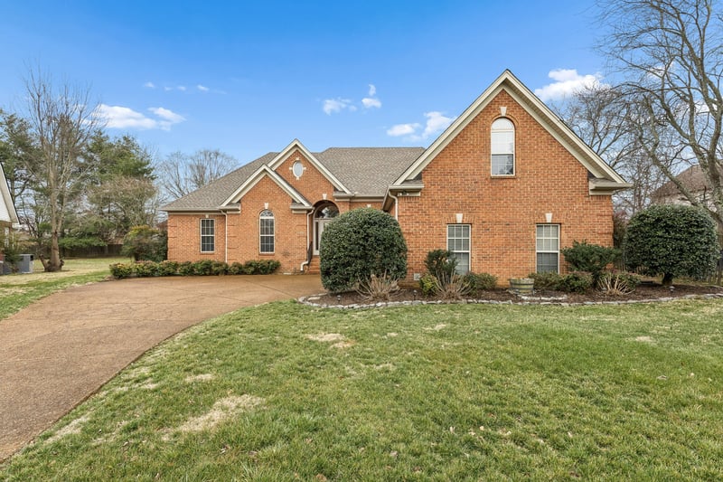 2409 Amber Glen Ct, Murfreesboro, TN 37128
