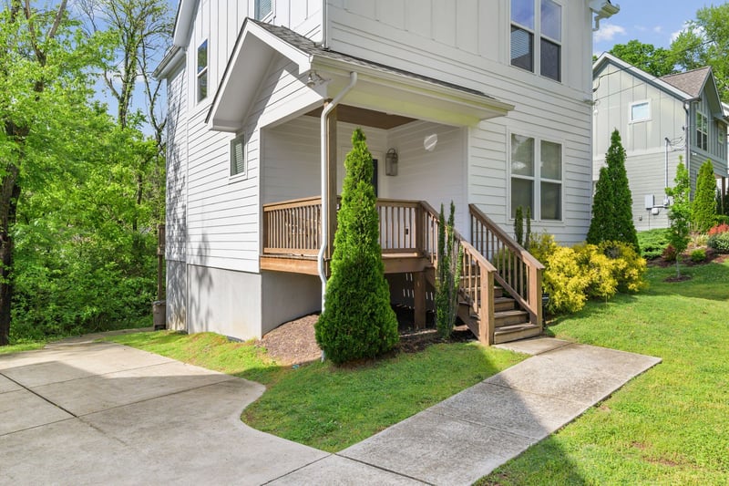 2676 Hartford Dr, Nashville, TN 37210