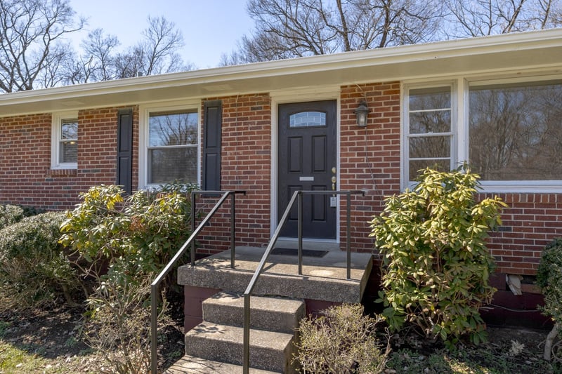 4803 Timberhill Dr, Nashville, TN 37211