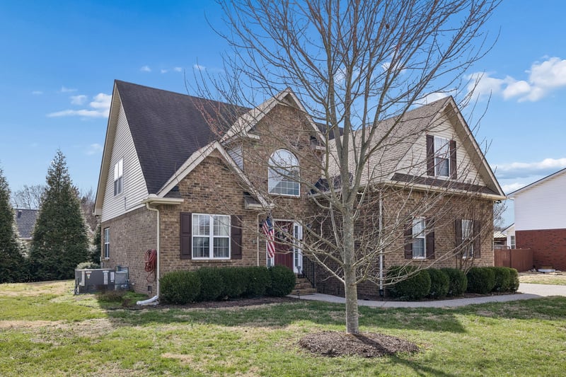 369 Chippen Ct, Murfreesboro, TN 37128