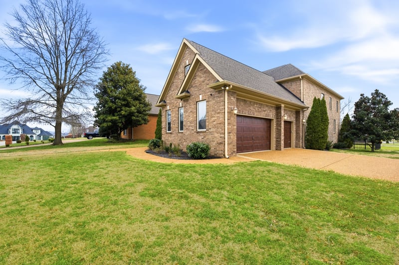 600 Lakemeade Pt, Old Hickory, TN 37138