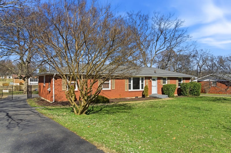 182 Rebecca Dr, Hendersonville, TN 37075