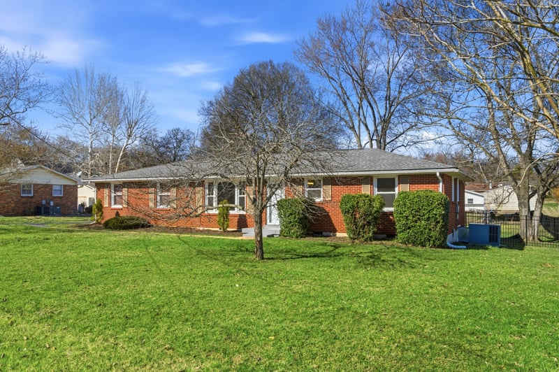 182 Rebecca Dr, Hendersonville, TN 37075