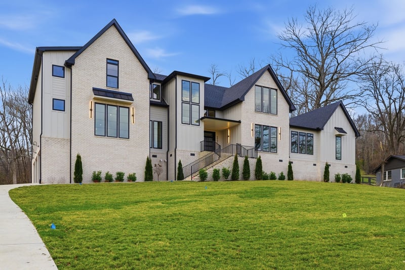 6807 Pennywell Dr, Nashville, TN 37205