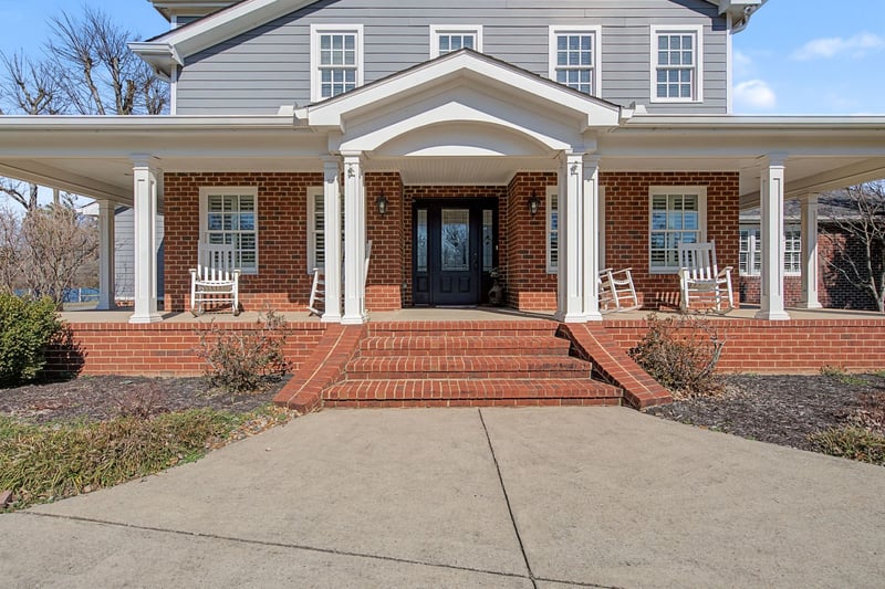 5032 Twin Lakes Dr, Old Hickory, TN 37138