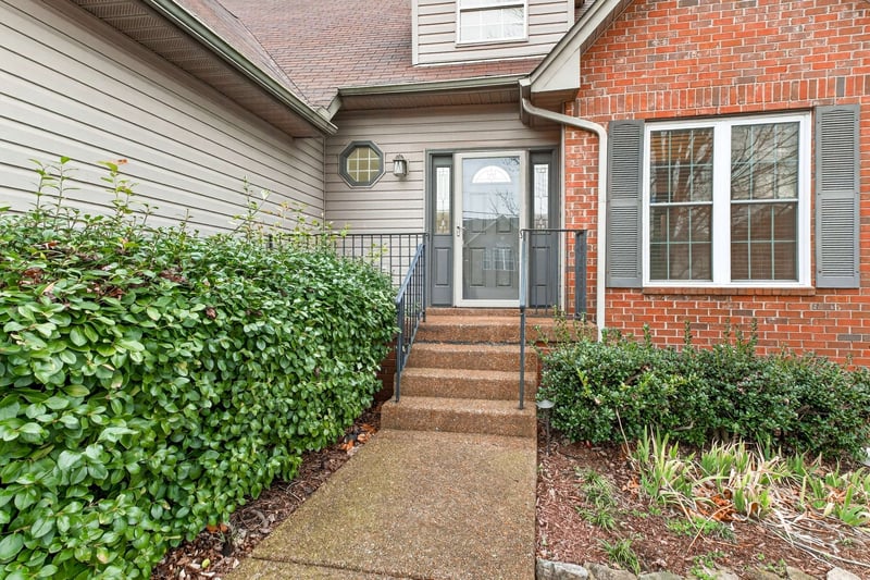 5204 Catspaw Dr, Antioch, TN 37013